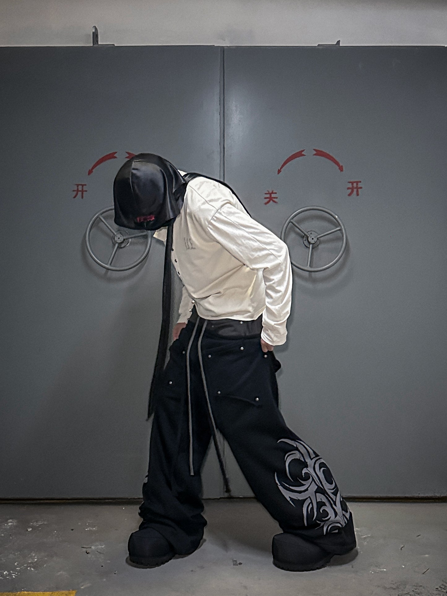 Totem printed baggy sweatpants