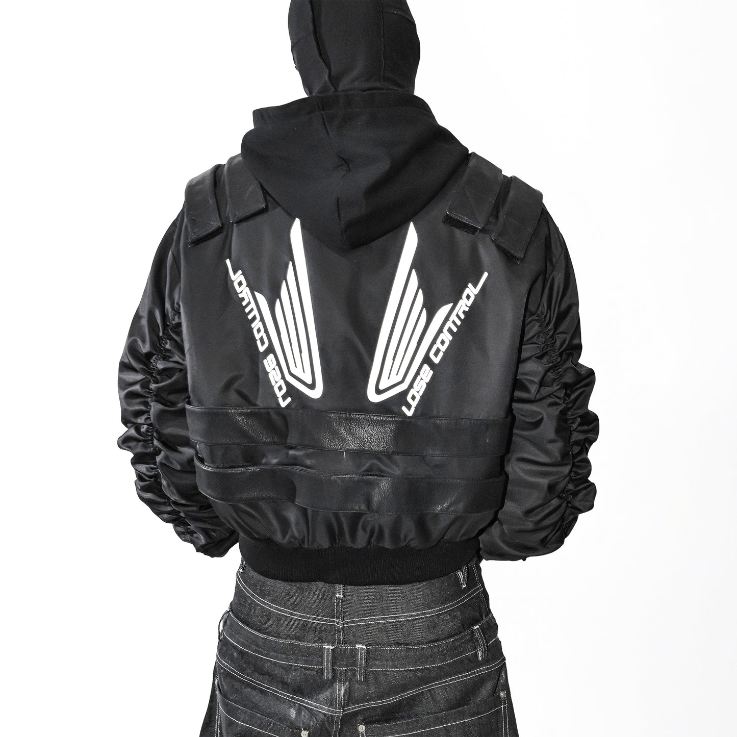Replaceable-reflective-strip bomber jacket
